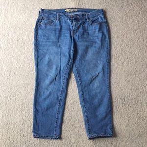 Old Navy Boyfriend Capri Jeans